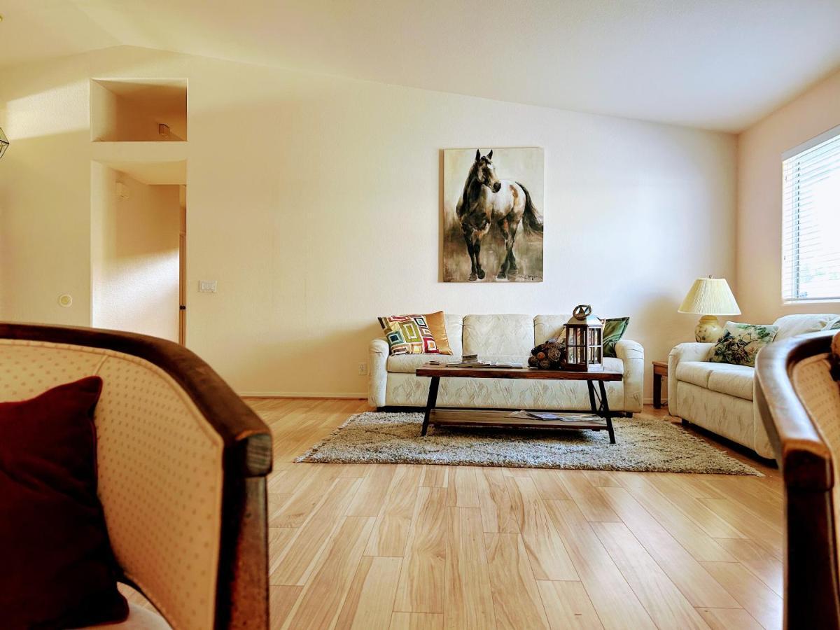 Golden Saddle Suite With Tv And Private Bathroom Hemet Exterior photo